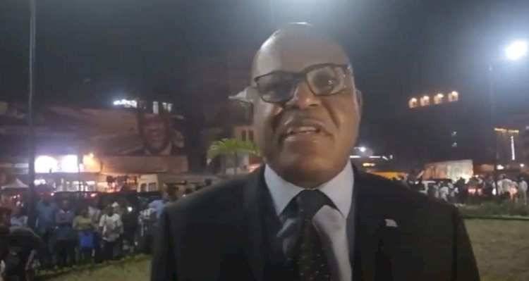 Kinshasa: l'ambassadeur Émile Ngoyi agréablement surpris, félicite Gérard Mulumba pour travaux d'aménagement du Rond-point des Huileries