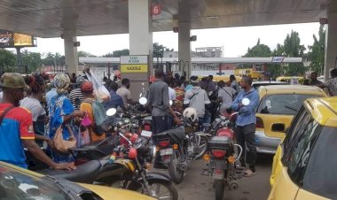 Kinshasa : le carburant devient une denrée rare