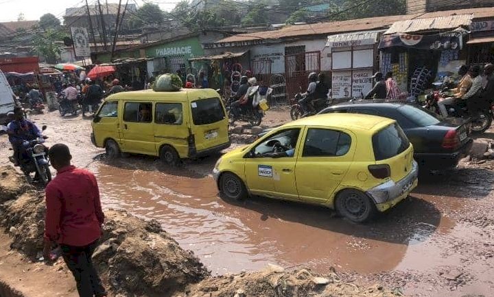Infrastructures : La route Kindele tronçon triangle Unikin dans un état désastreux