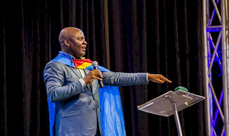 Le Congo est un pays des voleurs (Roland Dalo)
