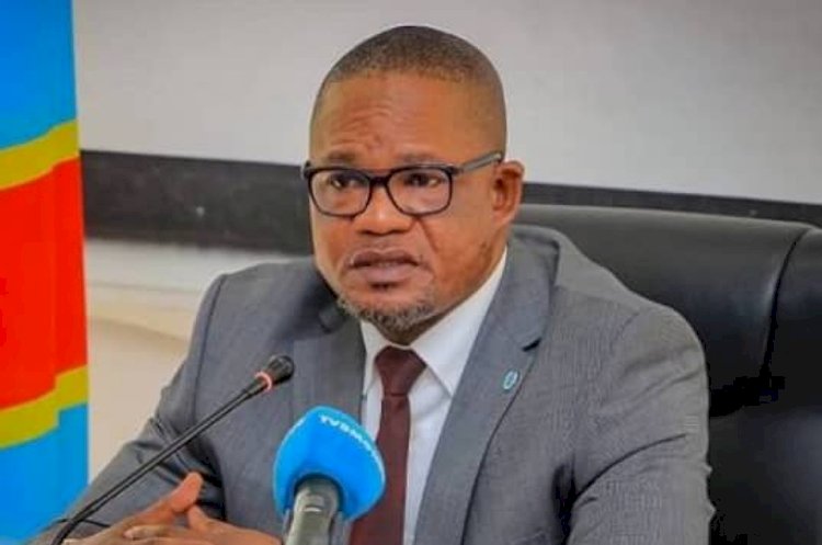 Poursuite des consultations politiques : Peter Kazadi et son regroupement mettent l'accent sur la suprématie de la constitution