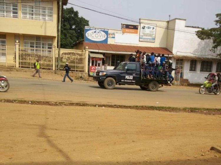 Bukavu: La population dans la rue pour protester contre l'assassinat d'un jeune dans la commune de Kadutu