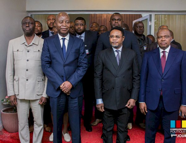 Consultations politiques: Adolphe Muzito propose une hausse du budget pour les FARDC