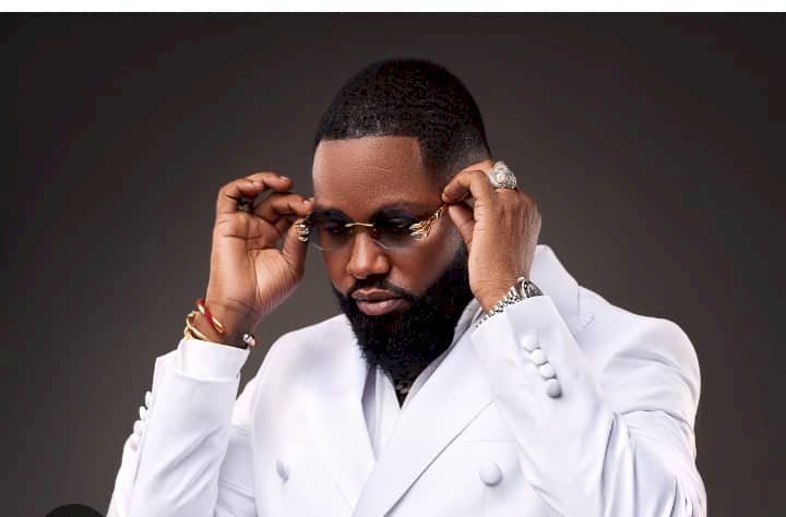 Musique : Ferre Gola promet de donner une partie des recettes de son concert à Bruxelles aux victimes de la guerre en RDC